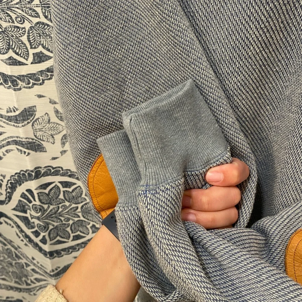 Orvis Grandpacore Cottagecore Old Money Men's Pullover with Tan Elbow Patches - Picture 9 of 9